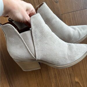 Women's Nude Suede Ankle Boots